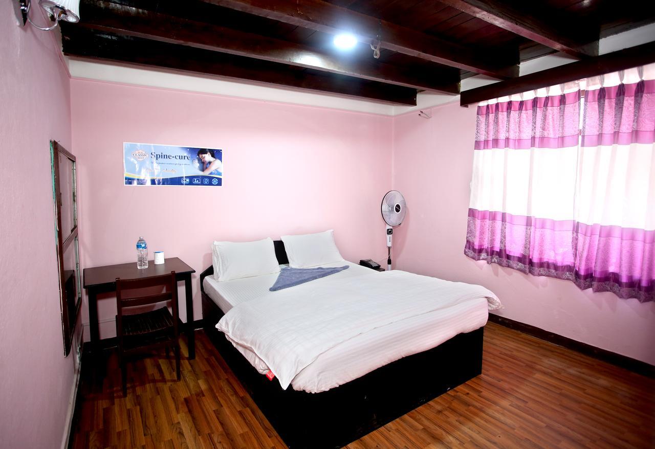 Mitra Garden Inn Katmandu Kültér fotó