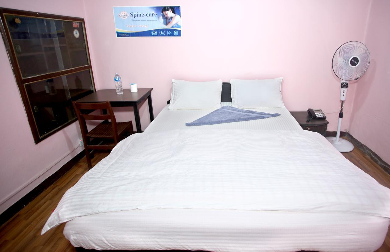 Mitra Garden Inn Katmandu Kültér fotó