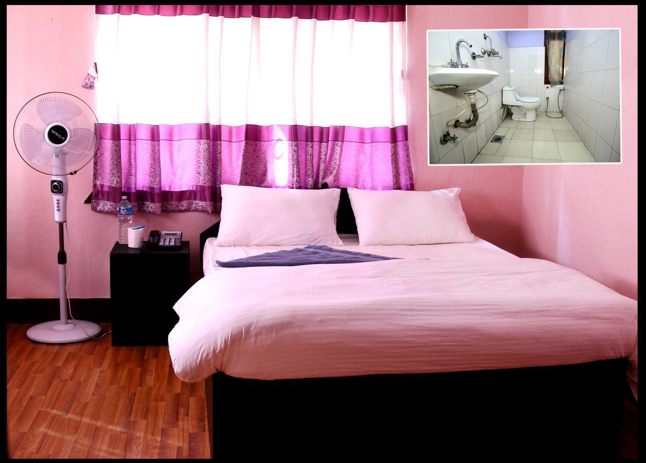Mitra Garden Inn Katmandu Kültér fotó
