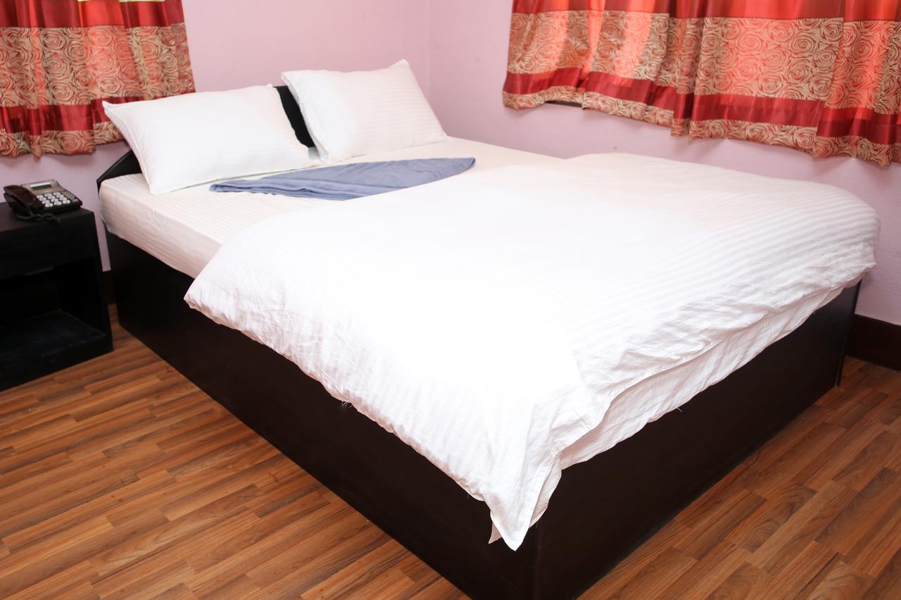 Mitra Garden Inn Katmandu Kültér fotó